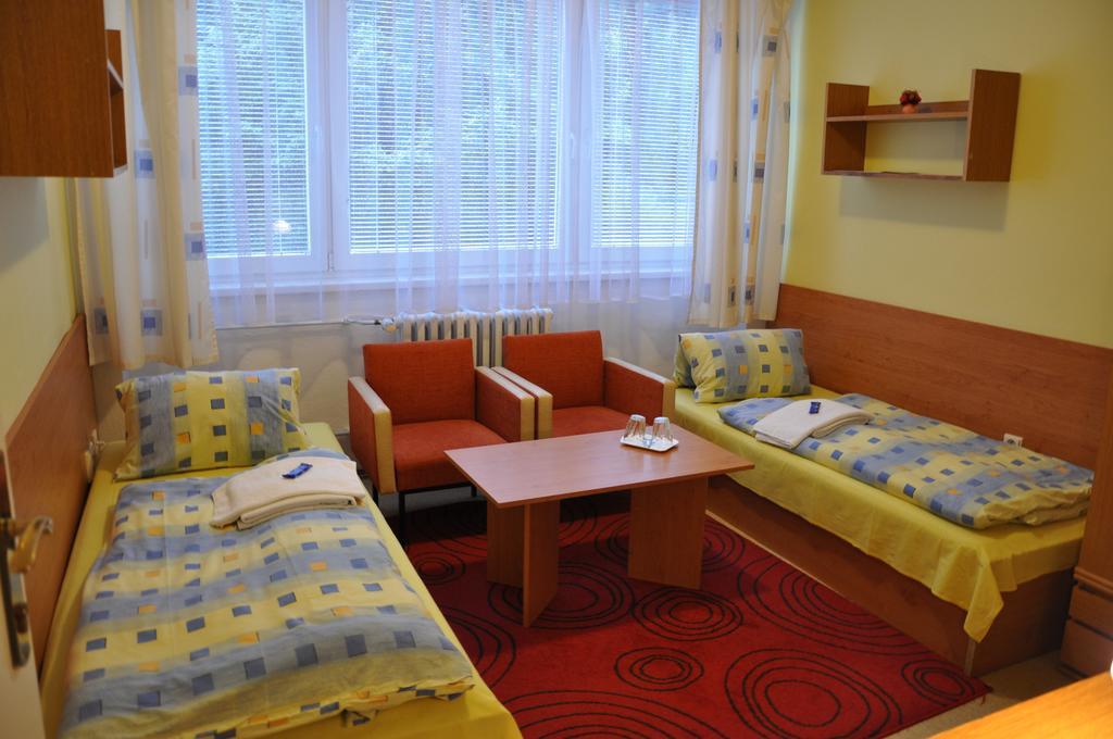 Hotel Komarov Brno Buitenkant foto