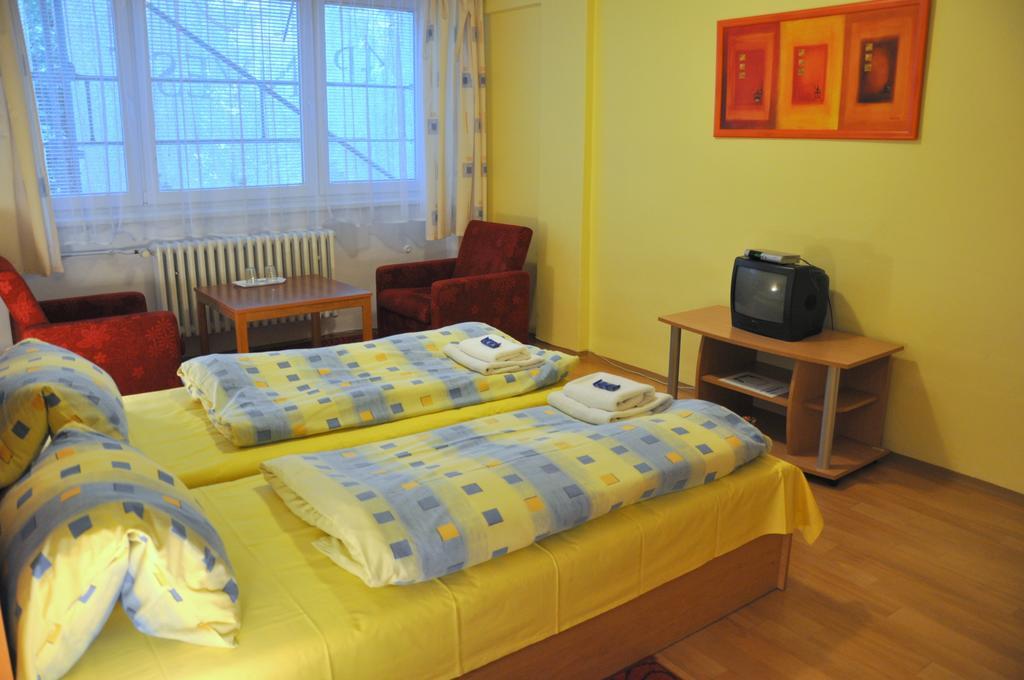 Hotel Komarov Brno Buitenkant foto