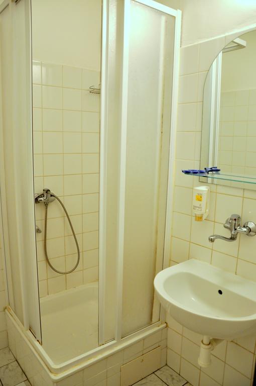 Hotel Komarov Brno Buitenkant foto